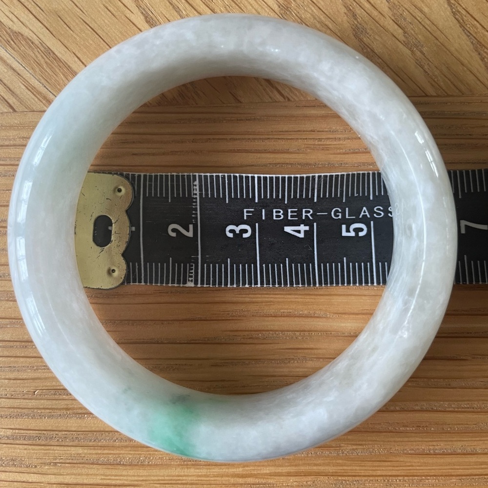 JADE l Authentic Burmese Jade Bangle snow white jade specs of apple green 52mm - Picture 12 of 15